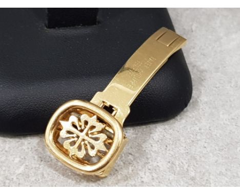 Original 18ct yellow gold Patek Phillipe deployment clasp. 9610 - 8059