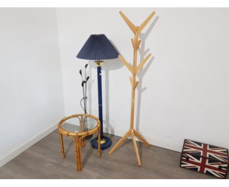 4 contemporary items including pedestal standard lamp in blue with matching shade together with wooden hat/coat stand, bamboo