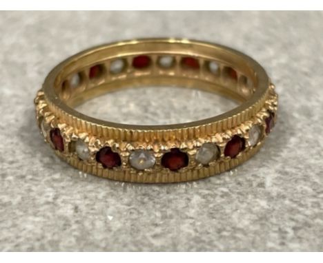 Ladies 9ct gold Garnet and white stone ring. Size R 3.6g