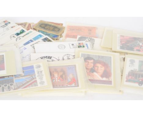 An extensive collection of GB and world first day covers to include some early examples, later presentation packs, PHQ cards 