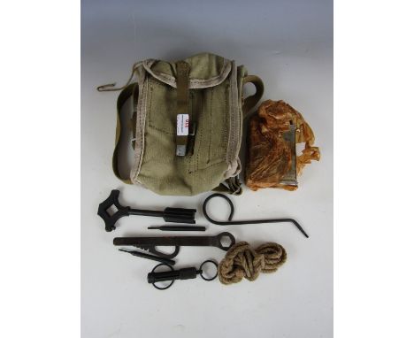 A post-War European machine guns tool kit
