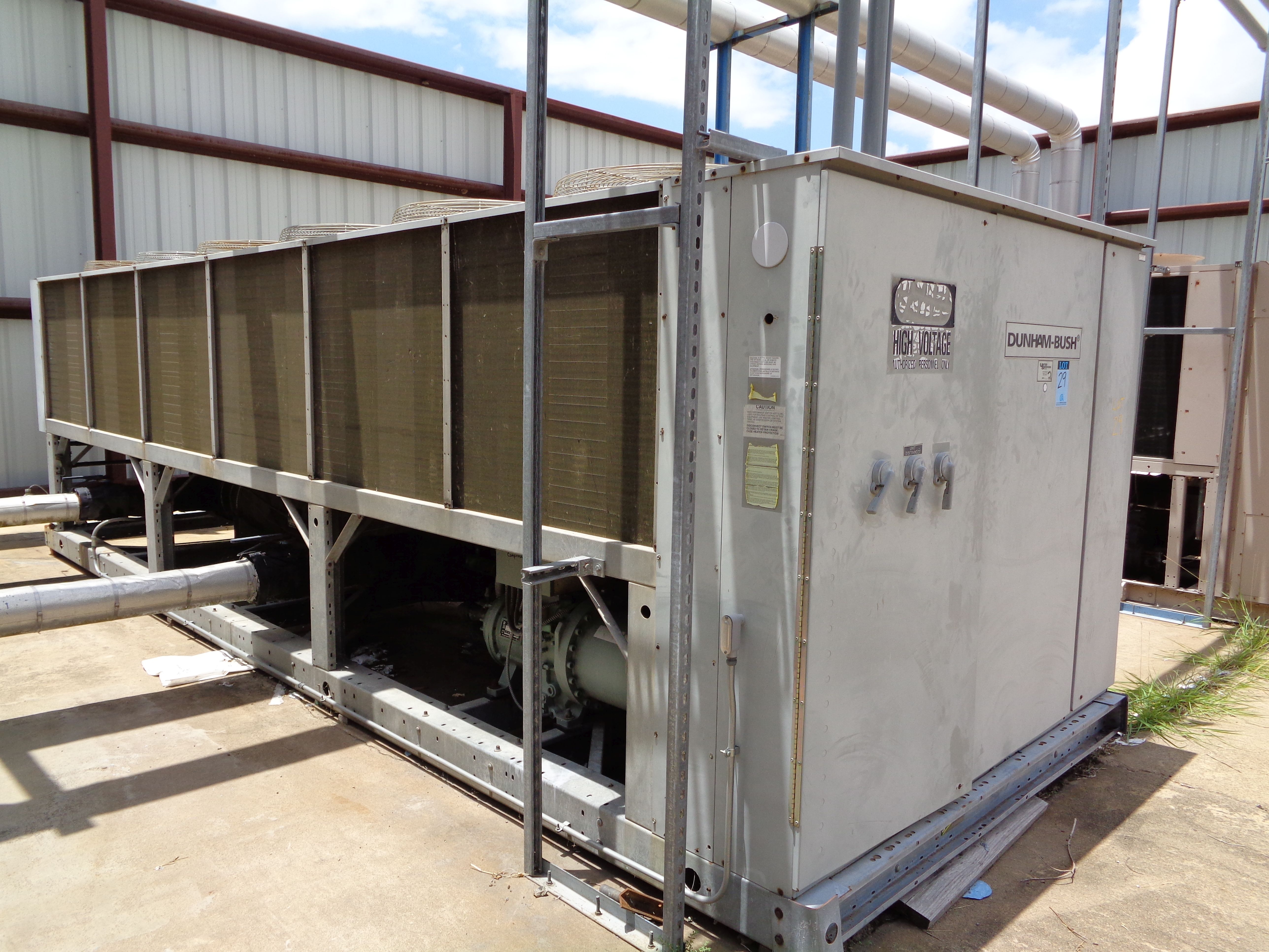 120 TON DUNHAMBUSH MODEL ACDX120BQ AIR COOLED LIQUID CHILLER; S/N