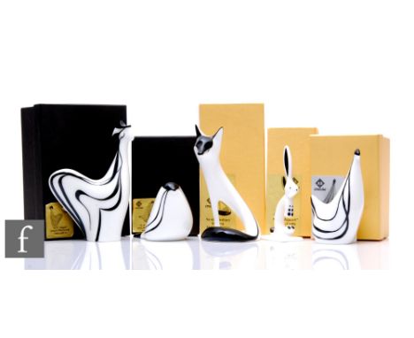 M. Naruszewicz - Cmielow - Two reissued stylised ceramic sculptures based on the 1950s and 1960s designs, Siedzacy lis, model