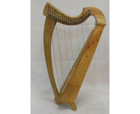 A Columbia knee harp by Tim Hoborough