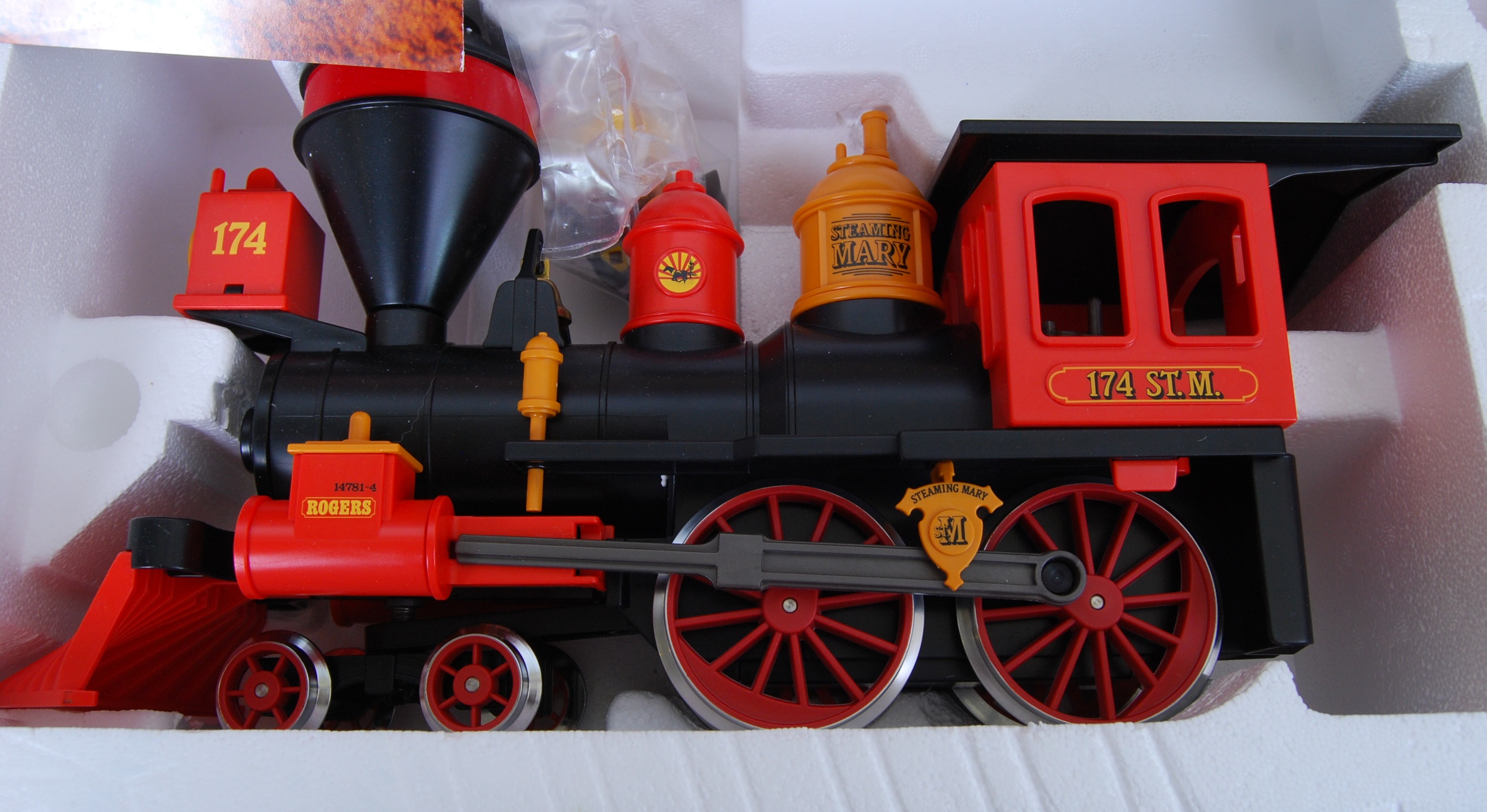 PLAYMOBIL A fantastic original Playmobil 4032 Pacific Railroad large scale trainset. Appears to