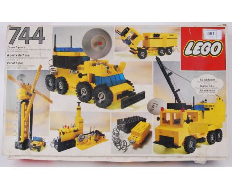 LEGO: a vintage early Lego ' Basic Set ' 744. Technics style set. Within the original box, contents unchecked for completenes