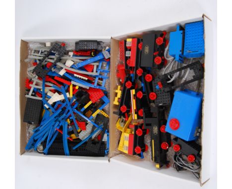 LEGO: Two trays of vintage and assorted Lego trains and accessories. To include wagons, motors, track, power units etc. 