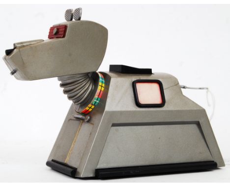 PALITOY TALKING K-9: An original vintage Palitoy made Doctor Who ' Talking K-9 ' toy. Unboxed, comes complete with disc to ba