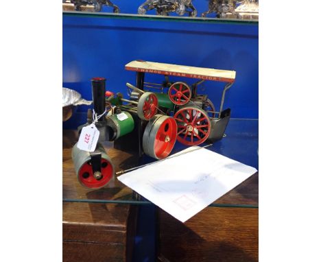 A MAMOD STEAM ROLLER and a similar traction engine (2)