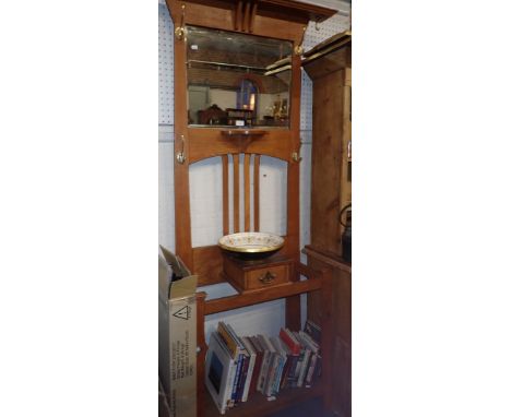 AN ARTS &amp; CRAFTS LIGHT OAK HALL STAND, 93cm wide