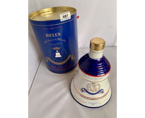 Boxed and sealed Bells Old Scotch Whisky to commemorate the birth of Princess Beatrice, 1988