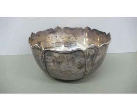 Edwardian silver fruit bowl in the Art Nouveau style - Sheffield 1902 - 14 ozt - Maker Atkin Bros 