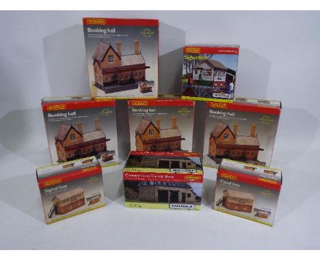 Hornby - Skaledale - 8 x boxed trackside buildings including 4 x Booking Hall's # R8007, 2 x Signal Boxes # R8005, a Country 