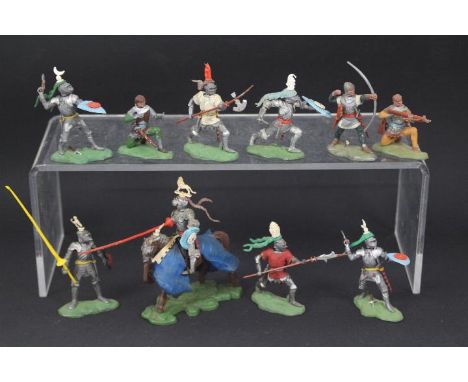 Britains Swoppet - Ten unboxed Britains Swoppet Knights. Lot includes Britains #1470 Knight Standing with Lance; #1472 Longbo