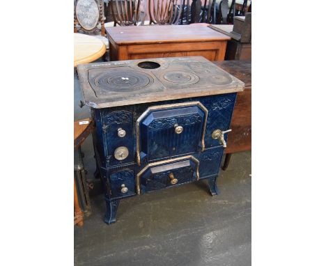 An Ignys 81/91 Faure solid fuel blue decorative enamel and cast iron French stove 75 x 50 x 75cm