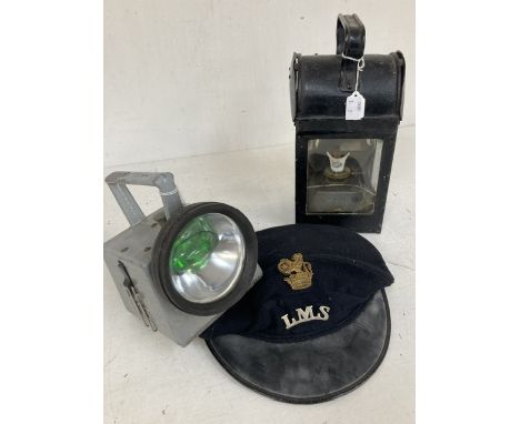 Railwayana: A pair of original railway lamps: BR Chloride Lamp, Serial No. 245766; and BR(E) hand lamp with cracked glass; to