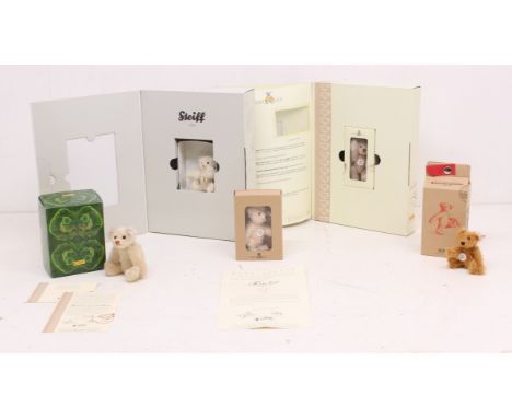 Steiff: A collection of five boxed Steiff Miniature Bears to comprise: Steiff Club 2002, Steiff Club 2003, Steiff Club 2005 a