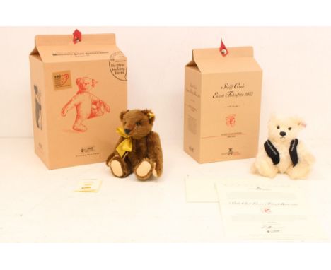 Steiff: A boxed Steiff Club Event Teddy Bear 2002, Limited Edition No. 811, Reference 420337. Together with a boxed Steiff Cl
