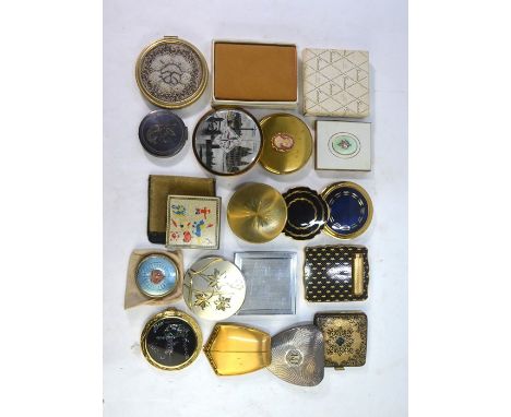 A collection of nineteen 1940/50s powder compacts including an ep example and a boxed musical Melissa compact playing Anniver