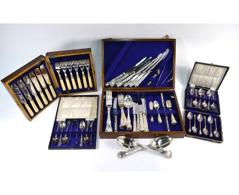A quantity of epns flatware and cutlery including King's pattern, bone-handled fish knives and fork, coffee spoons, etc.
