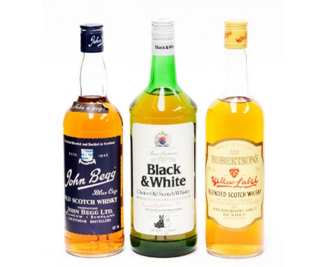 Black and White, Buchanan whisky 1 litre; Robertson yellow label; John Begg old scotch (3)