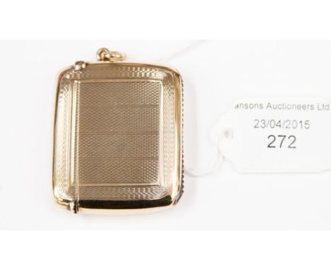 A 9ct gold square Vesta case, engine turned, 29.3g approx