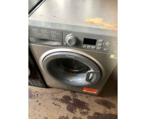 Silver Hotpoint Smarttec washing machine (house clearance)
