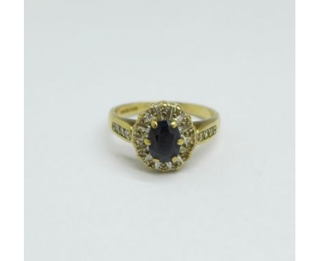 A 9ct gold cluster ring, 3.5g, N 