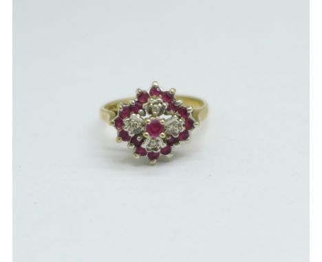 A 9ct gold cluster ring, 3.1g, O 