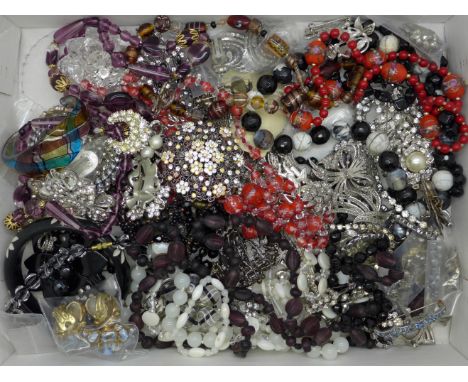 Glass bead jewellery, carved bangle, brooches and other jewellery 