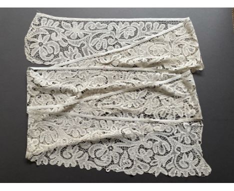 Victorian Taped Bobbin Lace, complete 2.8 meter length x 19cm deep
