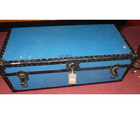 A painted and metal bound hinge top travelling trunk, width 92cm