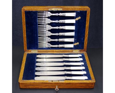 Antique silver plated fish knife &amp; forks set for 6 with mother of pearl handles, in oak box, 25.5cm x 18.5cm approx