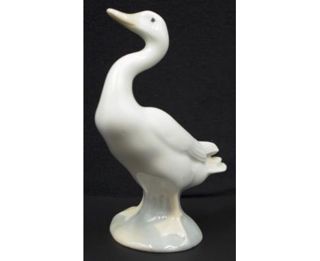 Lladro duck figurine height 12cm approx