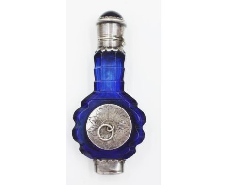 Queen Anne combined scent, patch box &amp; vinaigrette cobalt blue faceted glass with silver base and hinged lid set with an 