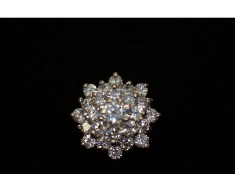 9ct gold cluster ring set with white stones\ Size O