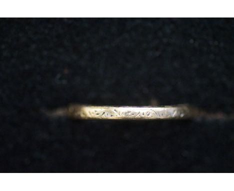 A 9ct gold ring 2.1 grams, size- J