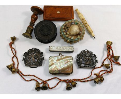 A Georgian rectangular burr wood tortoiseshell lined snuff box, a 19th century turned bog oak circular snuff box, a small Fre