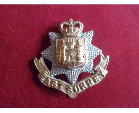 East Surrey Regiment EIIR Officers Cap Badge (Bi-metal), slider. K&amp;K: 1995