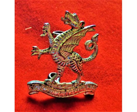 Monmouthshire Regiment 3rd Battalion Territorial Officers Forage Cap Badge (Silver), two lugs and slightly smaller variant, w