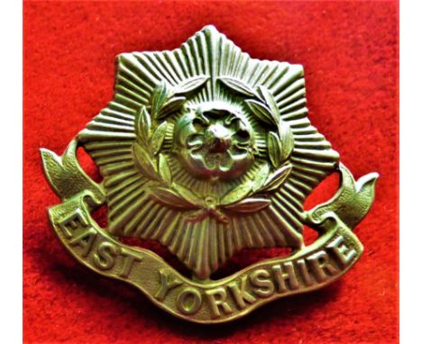 East Yorkshire Regiment WWI Other Ranks Cap Badge (White-metal), two lugs . K&amp;K: 609