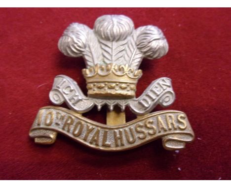 10th (The Prince of Wales Own Royal Regiment) Hussars WWII Cap Badge, variant with larger scroll (Bi-metal), two lugs. K&amp;