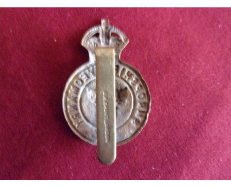 Shropshire Yeomanry Other Ranks Cap Badge (Gilding-metal), slider and solid centre rather than voided, made by J.R. Gaunt. K&