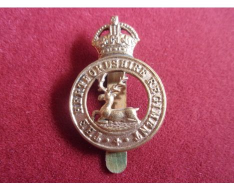 Hertfordshire Regiment Forage Cap Badge (Gilding-metal), slider. K&amp;K: 1806