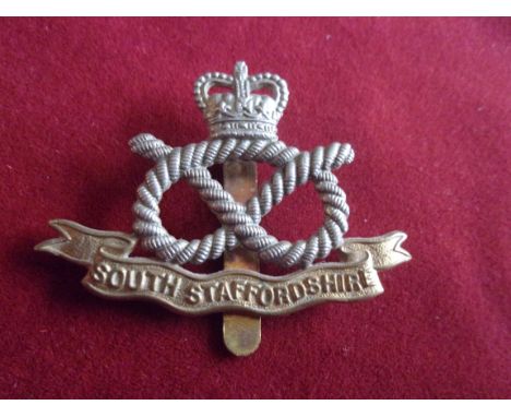 South Staffordshire Regiment EIIR Forage Cap Badge (Brass ), slider. K&amp;K: 1999
