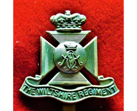 The Duke of Edinburgh's (Wiltshire Regiment) WWI Officers Cap Badge (White-metal), Slider. K&amp;K: 676