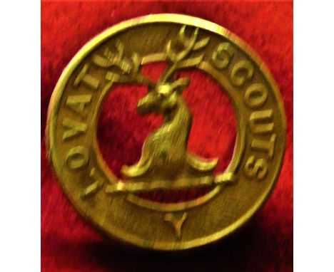 Lovat (Yeomanry) Scouts Cap Badge (Gilding-metal), two lugs, as with the first type but in a larger circlet. K&amp;K: 1498