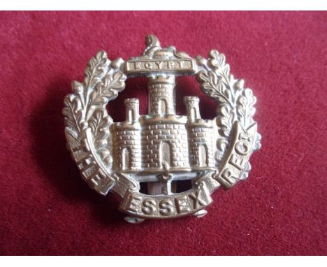 Essex Regiment WWI War Economy Cap Badge (Brass), slider . K&amp;K: 660