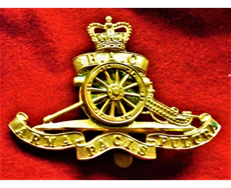 Honourable Artillery Company - The Honourable Artillery Battery, Royal Horse Artillery (Volunteers) EIIR Cap Badge (Gilt), sl