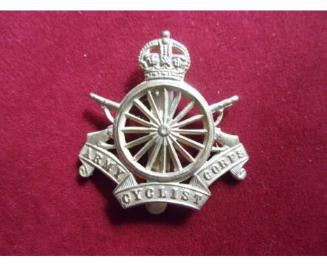 The Army Cyclist Corps WWI Cap Badge (Gilding-metal), slider, sixteen spoke variant. K&amp;K: 1871